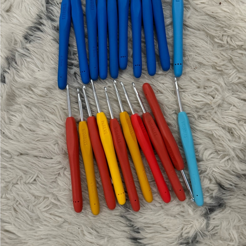 Colorful Crochet Hooks Set